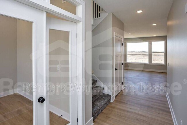 Foto del edificio - 450 NW Gracewood Dr