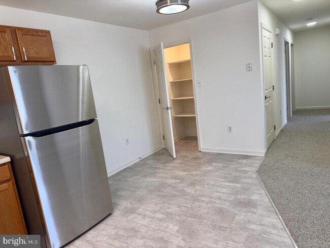 Foto del edificio - 26 Sequoia Dr