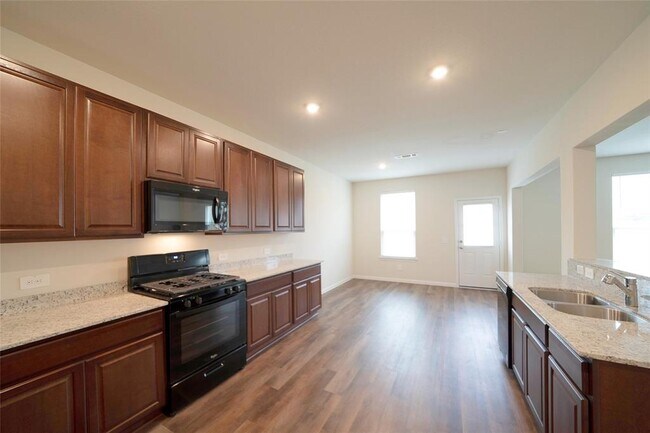 Building Photo - 6914 Telean St