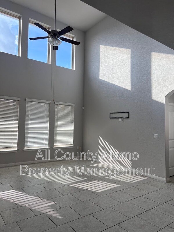 Building Photo - 5842 Larkspur Valley