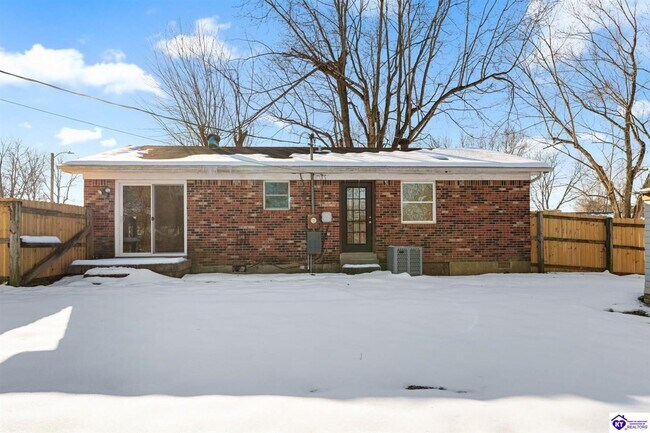Foto del edificio - 1045 Greenway Dr