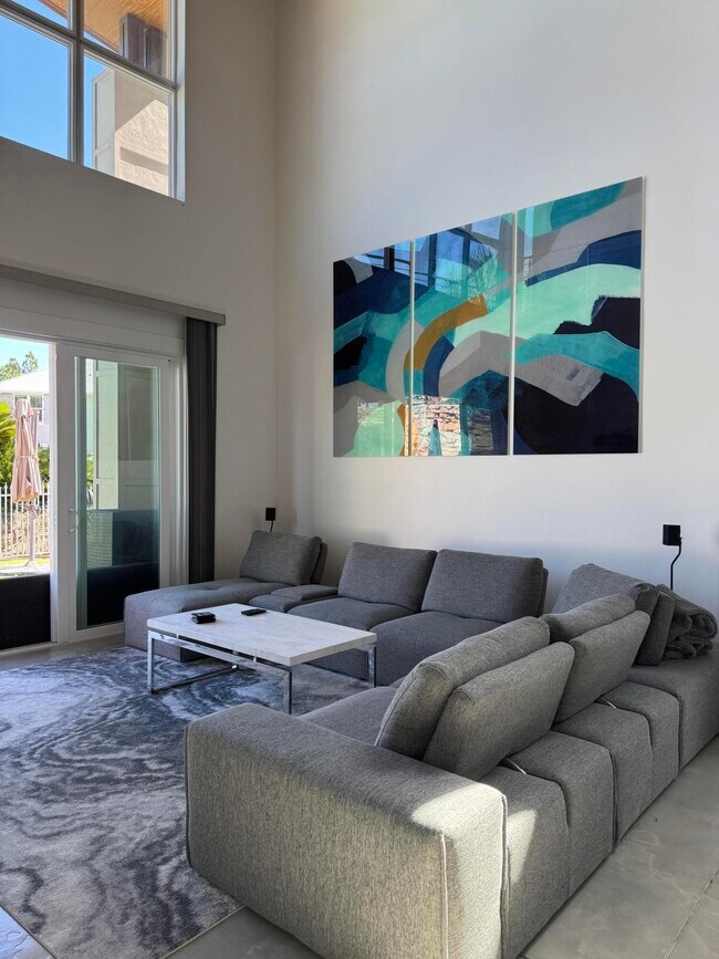 Foto del edificio - 59 Cypress Breeze Blvd S