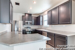 Foto del edificio - 4411 Donley Byu