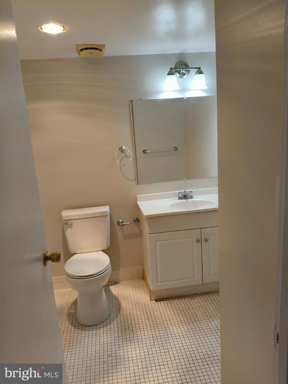 Foto del edificio - 423 Christopher Ave