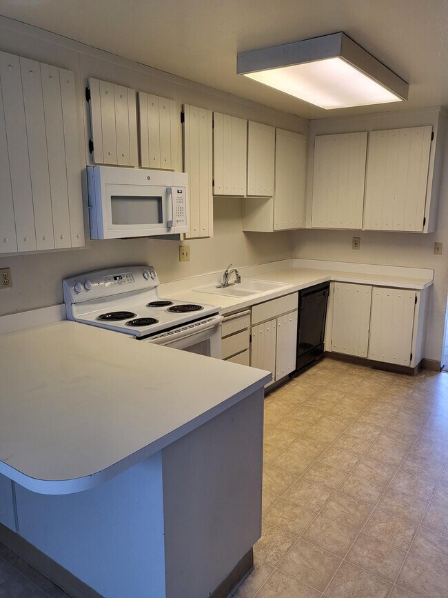 Foto del edificio - 1030 Castleton Ter