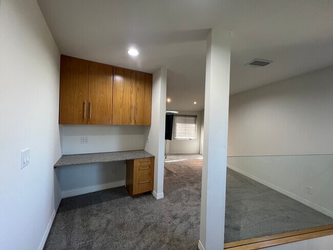 Foto del edificio - 2334 Silver Lake Blvd