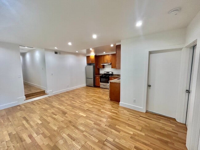 Photo - 1381 Revere Ave (San Francisco, CA) Apartment