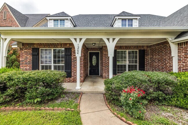 Foto del edificio - Welcome to this gorgeous home in the highl...