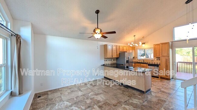 Foto del edificio - 3420 Cedarlawn Dr