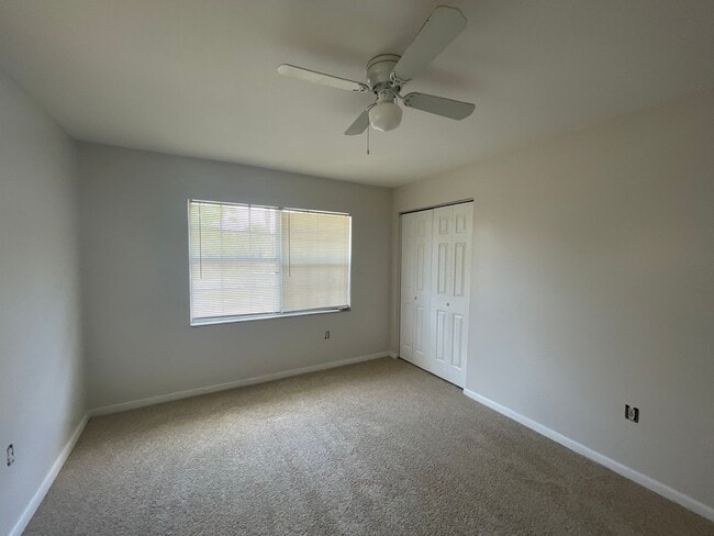 Building Photo - 2 Bedroom, 1 Bath Unit in SoDo