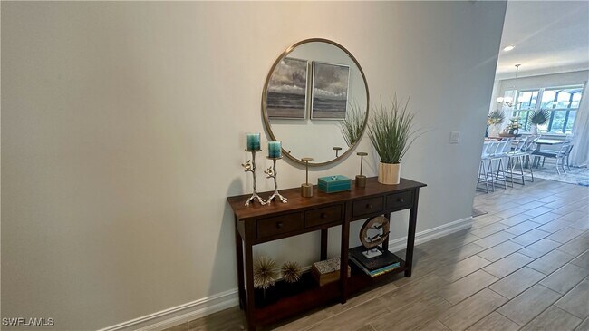 Foto del edificio - 3108 Royal Gardens Ave