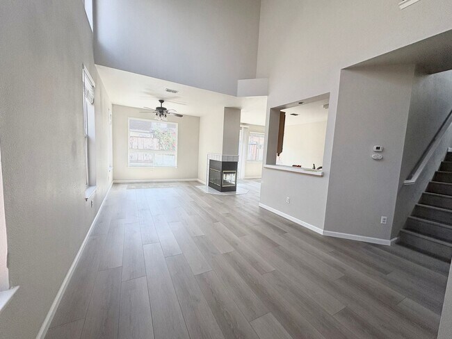 Foto del edificio - 3 Bedroom In Brentwood