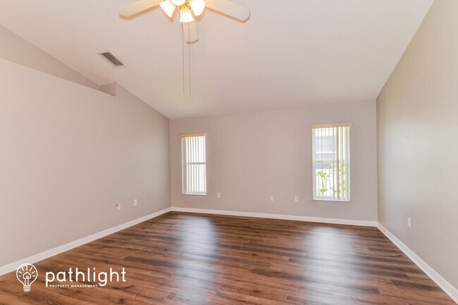 Building Photo - 3123 45th Way E