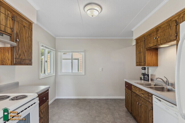 Foto del edificio - 3 Bedroom House in Bloomington