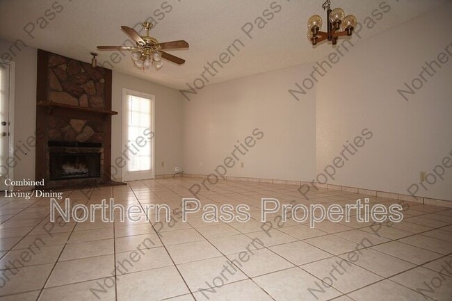 Building Photo - 1587 Bengal Dr