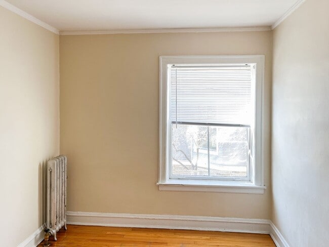 Foto del edificio - 1605 W Sunnyside Ave