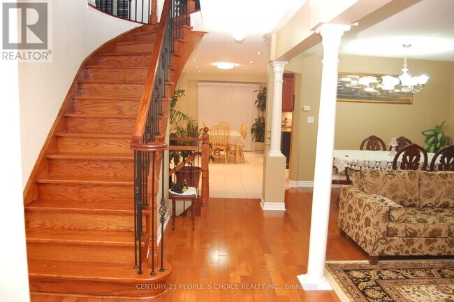 Photo du bâtiment - 4845 Potomac Ct