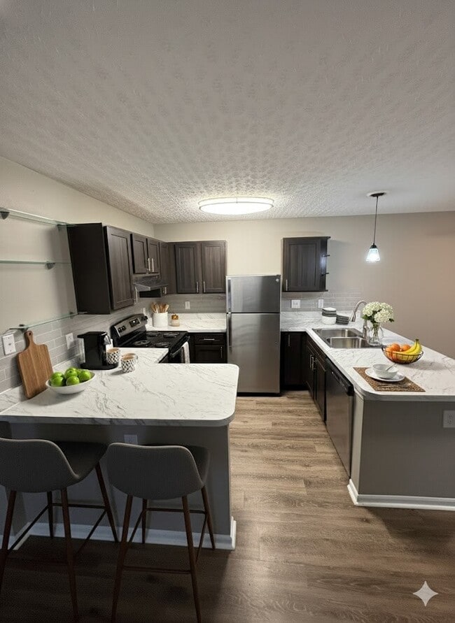 Interior Photo - Estates at Brentwood Lake