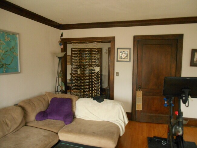 Foto del edificio - 1305 W 34th St
