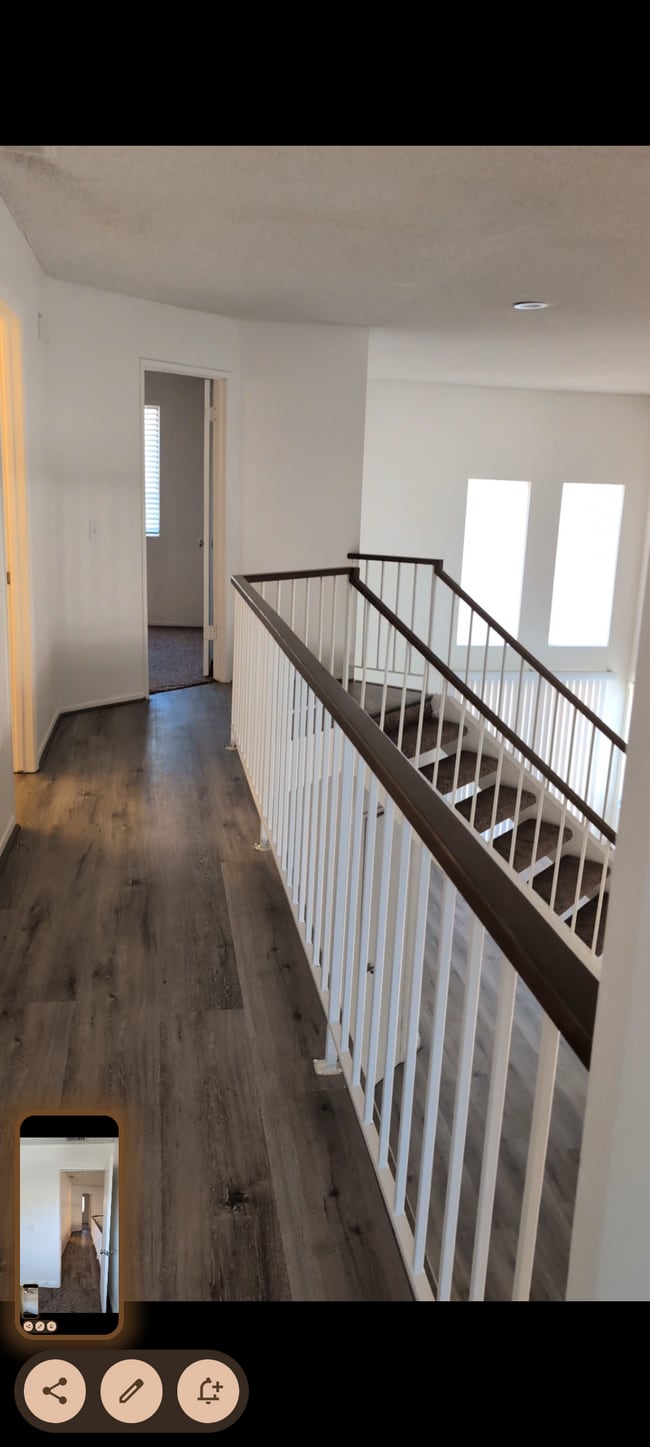 Building Photo - 675 Woodcrest Dr