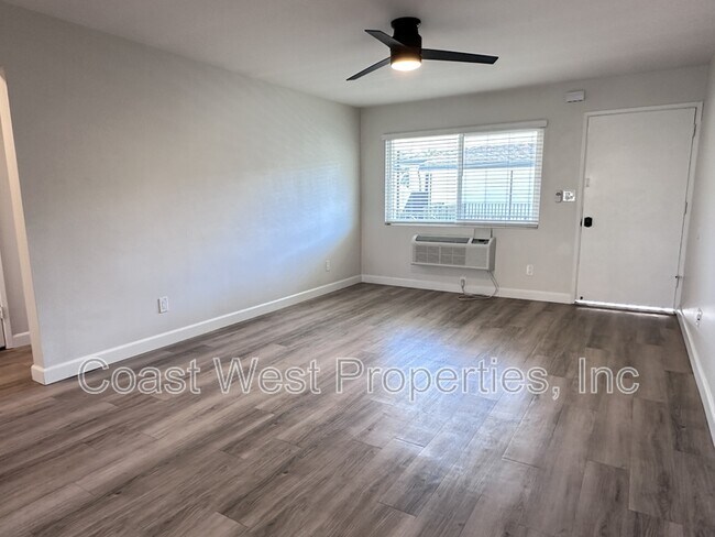 Foto del edificio - 4802 Orchard Ave