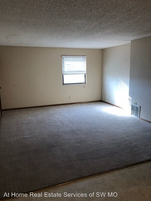 Foto del edificio - 2850 S Rogers Ave