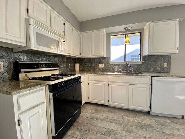 Foto del edificio - Gorgeous 3 bed 2 bath Single Story Home in Austin!!!