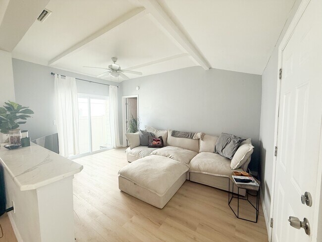 Foto del edificio - 165 133rd Ave E