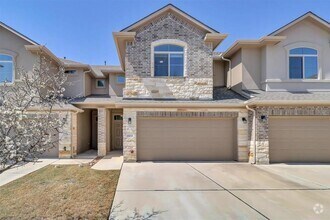 Building Photo - 2880 Donnell Dr