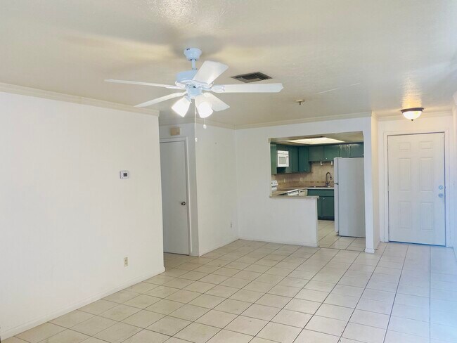 Foto del edificio - 521 NE 24th Pl