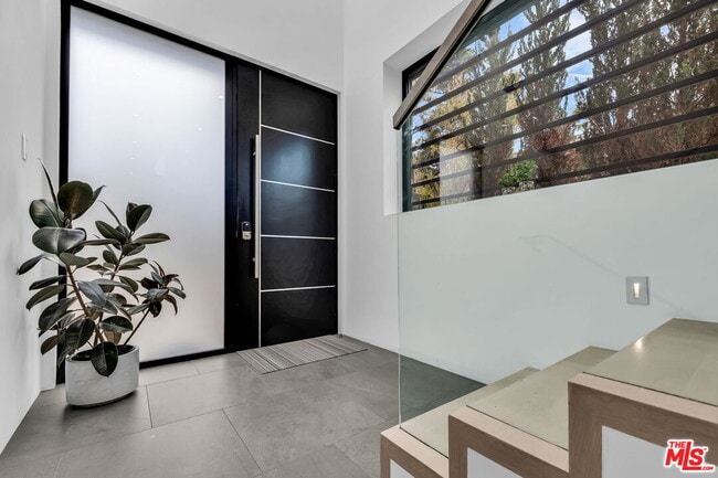 Foto del edificio - 703 N Lucia Ave