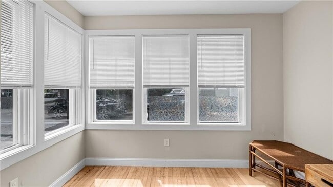 Foto del edificio - 16 Brinley St