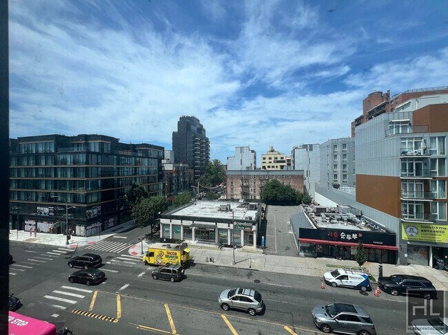 Building Photo - NORTHERN BOULEVARD