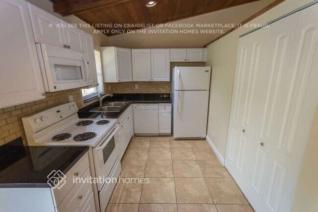 Foto del edificio - 7521 SW 6th St
