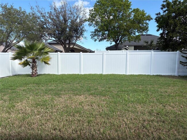 Foto del edificio - 1150 Creekview Ct