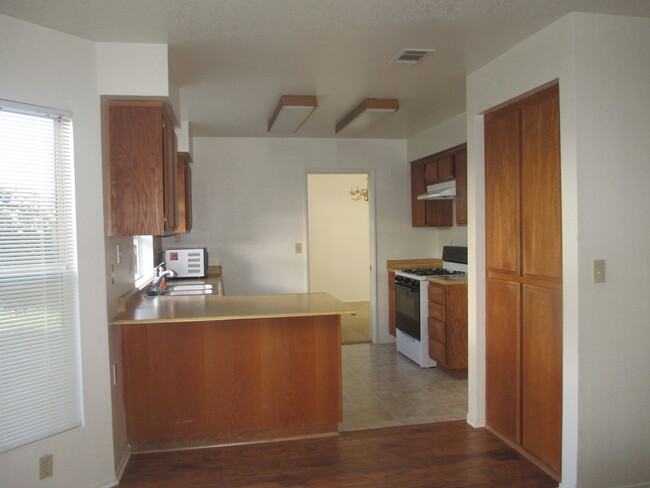 Building Photo - NorthWest Glen Ellen Subdivision
