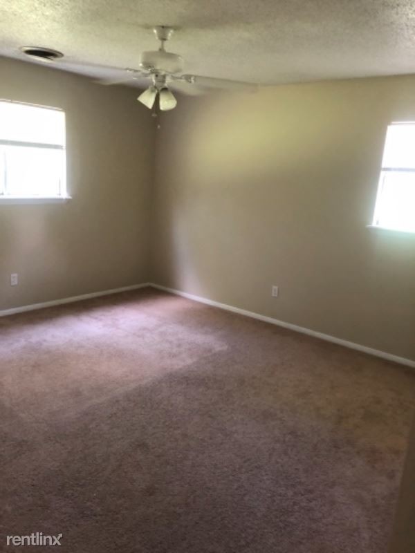 Foto del edificio - 2 br, 1 bath Apartment - 2004 Sycamore pl