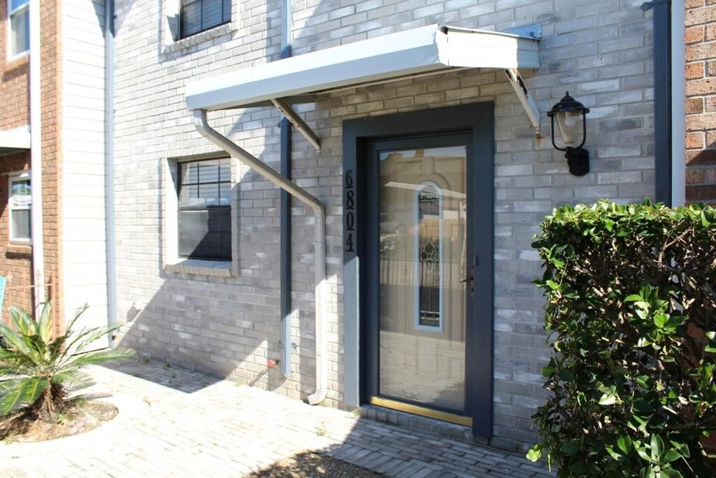 Foto principal - 6804 25th St