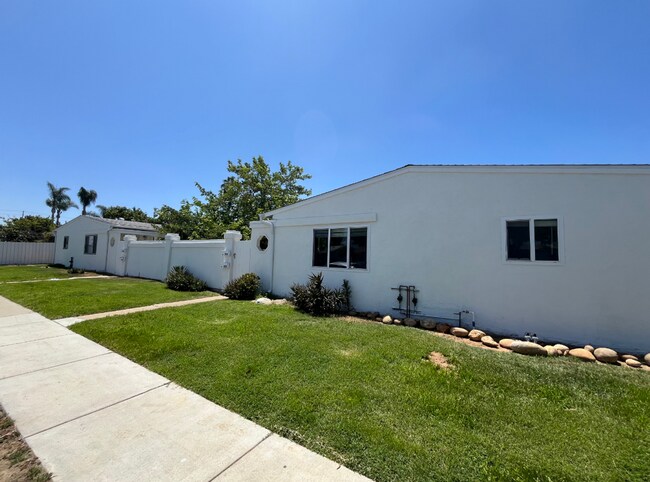 Foto del edificio - 3539-3541 Clairemont Mesa Blvd