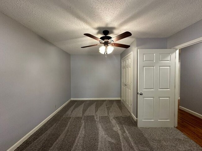 Building Photo - Tour Today! Delightful 4-bedroom, 2-bathro...