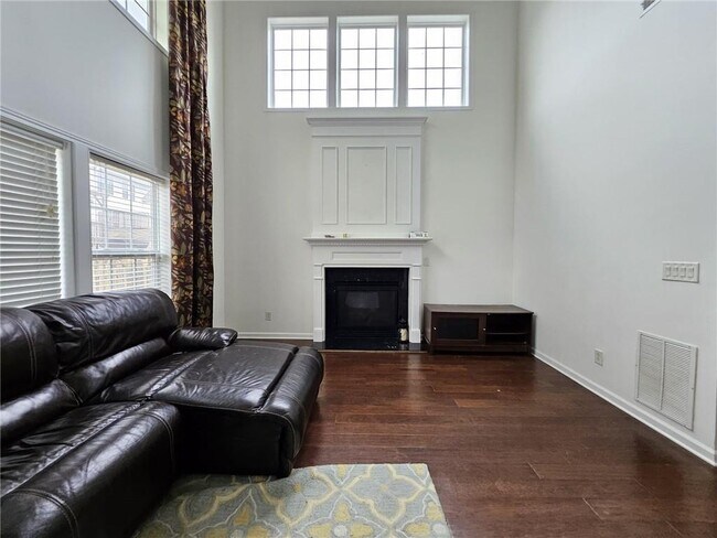 Foto del edificio - 3255 Warbler Way