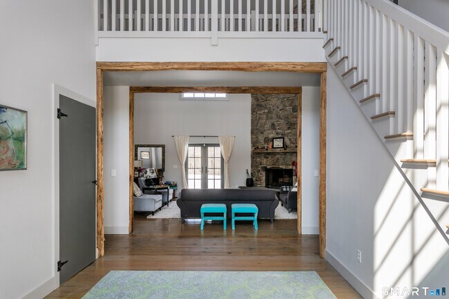 Foto del edificio - 66 Westwoods 2 Rd