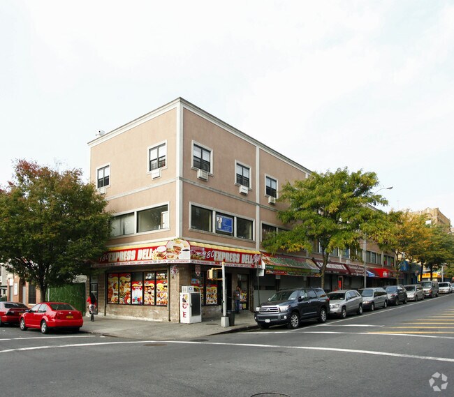 Foto principal - 906 E 180th St