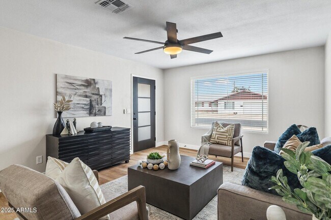 Foto del edificio - 113 E Fairmont Dr