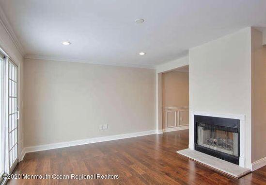 Building Photo - 587 Patten Ave