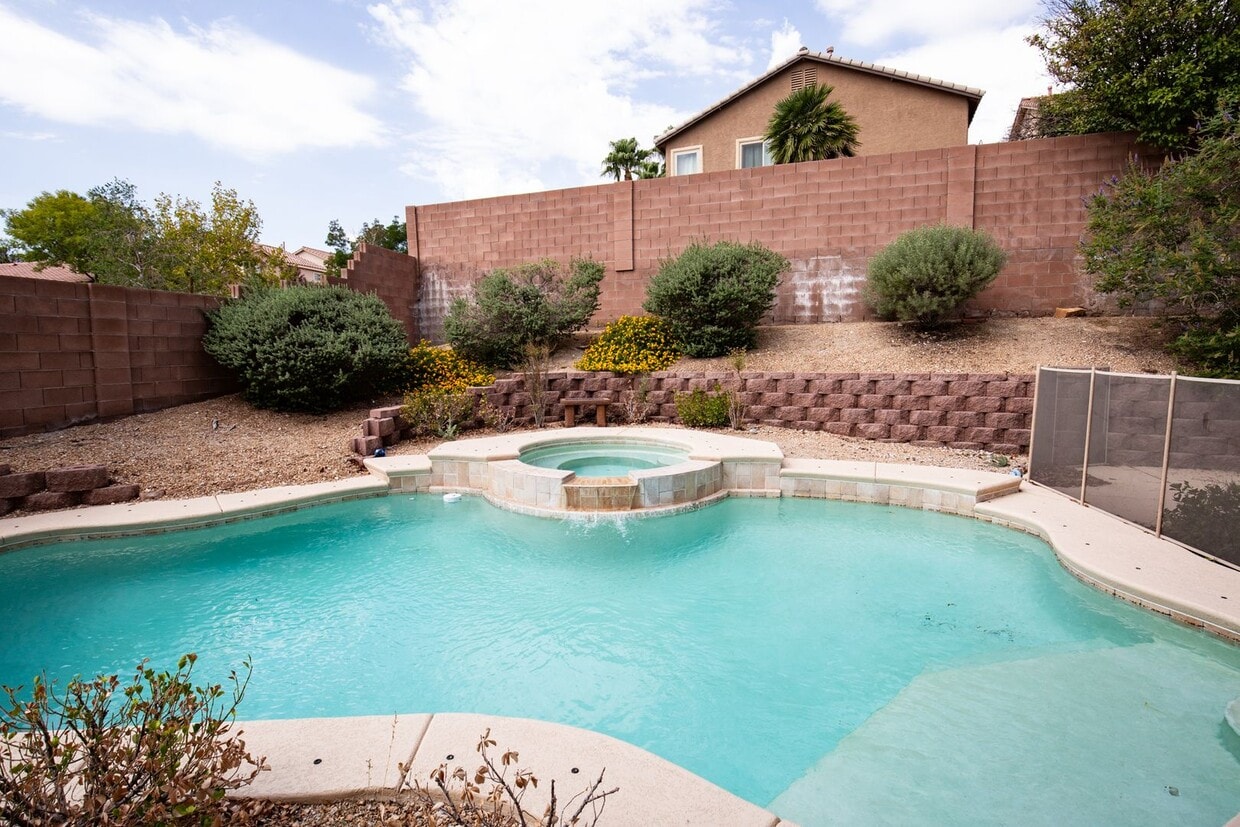 Primary Photo - Summerlin four bedroom with pool/spa