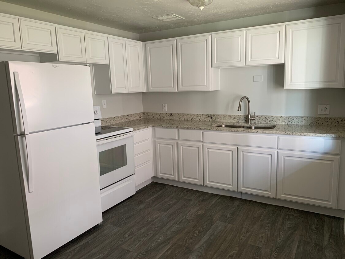 Foto principal - 256 E Helm Ave