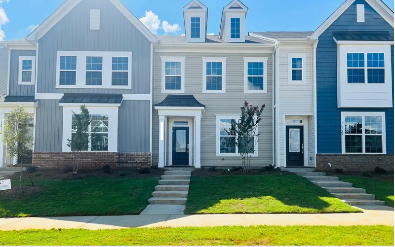 Foto principal - 15620 Country House St