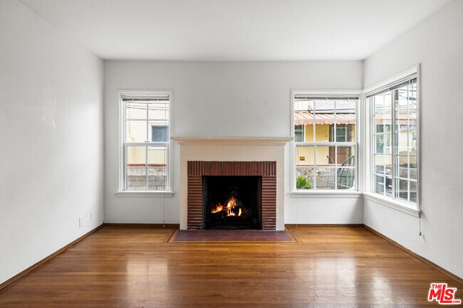 Foto del edificio - 11245 Huston St