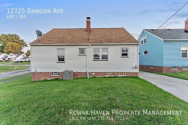 Building Photo - 12325 Bangor Ave, Garfield Hts - Spacious ...